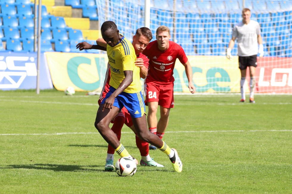 Béčko uštědřilo Třinci první porážku. Dva góly vstřelil Ndiaye