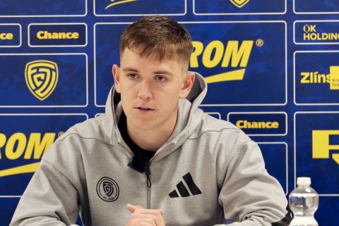 Trenér Bronislav Červenka a Tom Ulbrich po utkání s Bohemians 1905